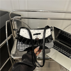 可爱日常蕾丝蝴蝶结拼接腋下包2025新款少女出游波点单肩斜跨包