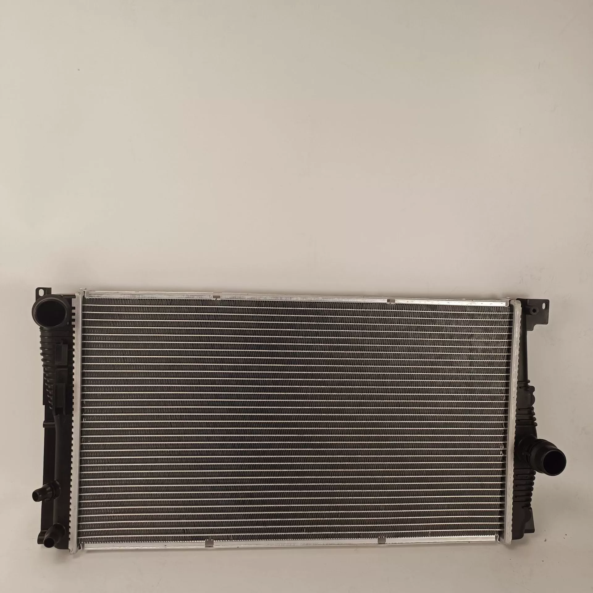 3QF317019B подходит для радиатора BMW BMW 12-13 года выпуска.