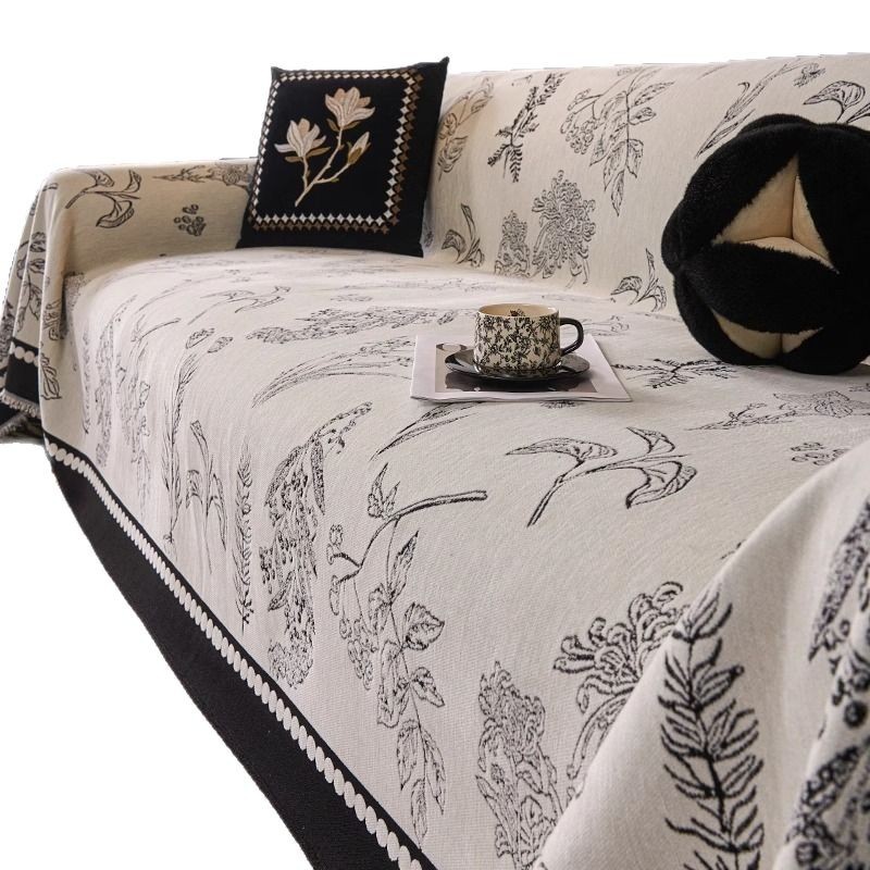 Toalla de tela de sofá de alta gama francesa 2025 nuevo estilo de cuatro estaciones cubierta de funda de cojín antideslizante de fila recta de estilo crema