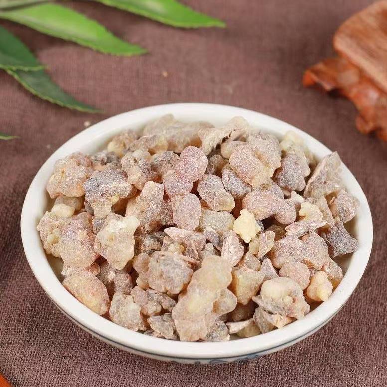 Ru Xiang Resin (Boswellia carterii) — Natural Frankincense Tears, Dried Food Herb 500g in use