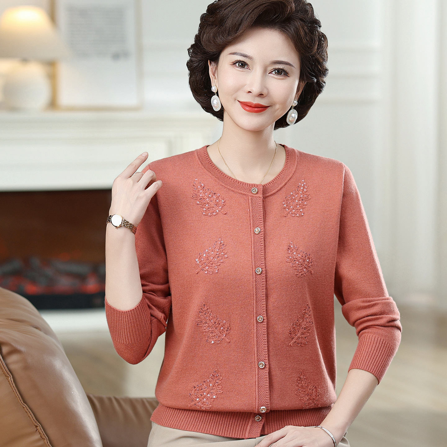 中老年女装针织开衫羊毛打底衫上衣宽松圆领春秋妈妈毛衣绣花外套，女装针织衫/毛衣，妃慕昵服饰