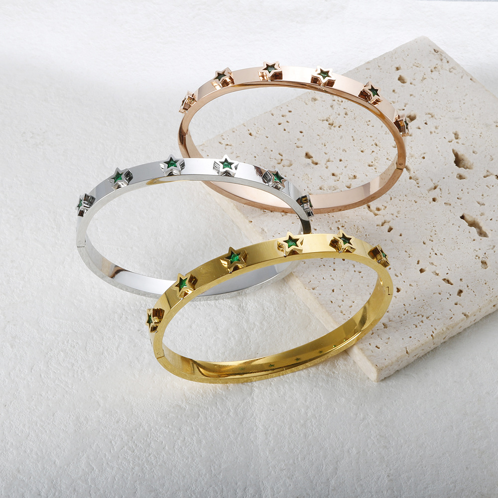 Star Pattern Women's Gender Elegant Star Titanium Steel Bangle In Bulk