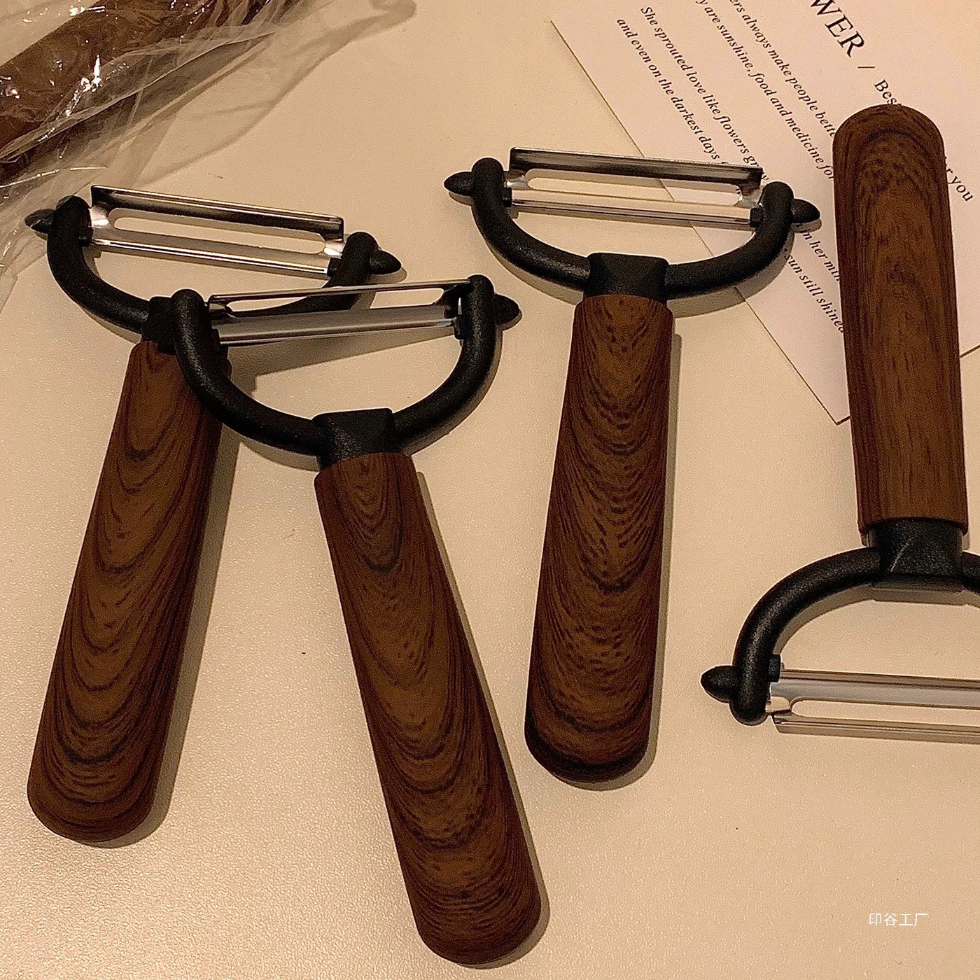 Легко чистящийся нож для пилинга (твердая текстура) с деревянной ручкой, нож для пилинга фруктов и овощей, нож для пилинга для домашнего использования