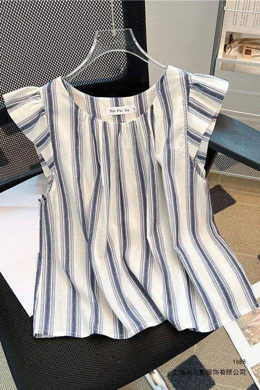 Striped Shirt for Women with Small Flying Sleeves, New Summer Style, Simple Design, Retro Shirt, Age-Reducing Casual Top, Belly-Covering Blouse