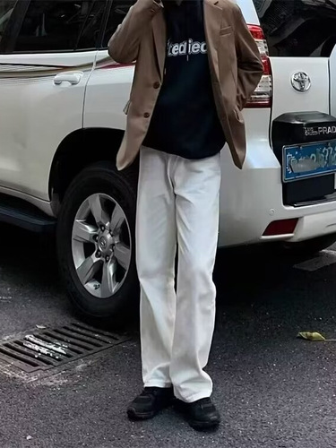 Mid-rise white straight-leg loose denim jeans for youth with low-waist retro Korean style, high-waisted slimming and versatile wide-leg pants for men