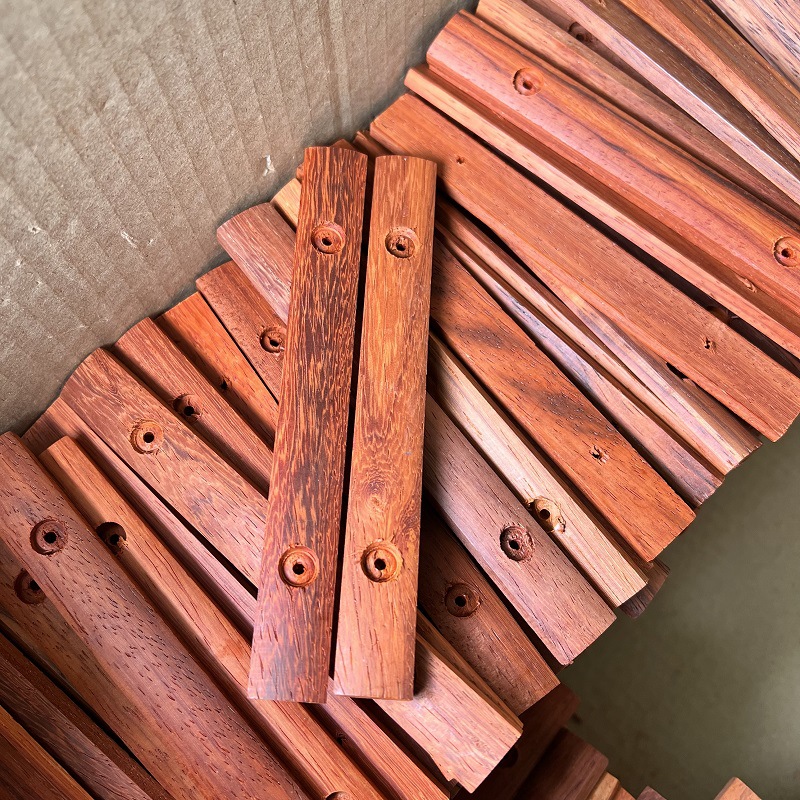 Палисандр 1.8*0.7cm * 15 длина