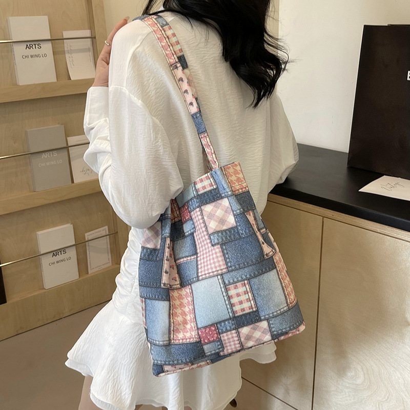 Women's 2024 New Cloth Trendy and Fashionable Denim Tote Versatile Large Capacity Casual Handheld Shoulder Bag_voghion.com