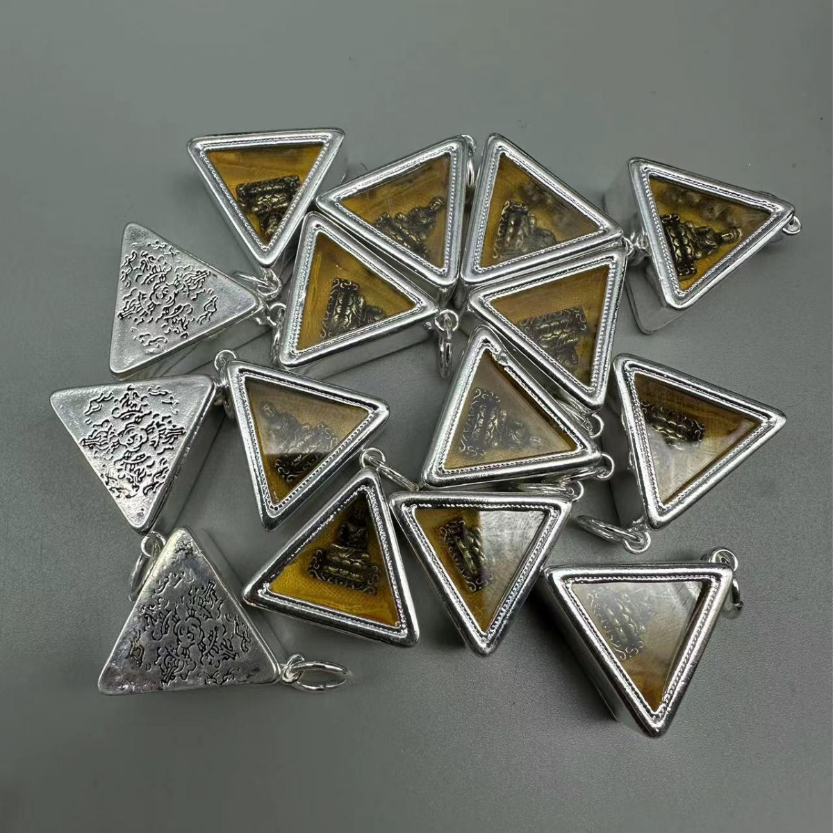 tibet tibetan silver retro small niche for a statue of the buddha tibetan accessories package can be opened pendant diy crafts lanyard accessories