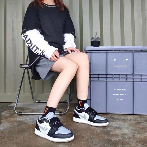 European and American black orange large V boat socks, spring and summer cotton socks, short socks, fashionable trend sports socks, streetwear hip-hop skateboard socks