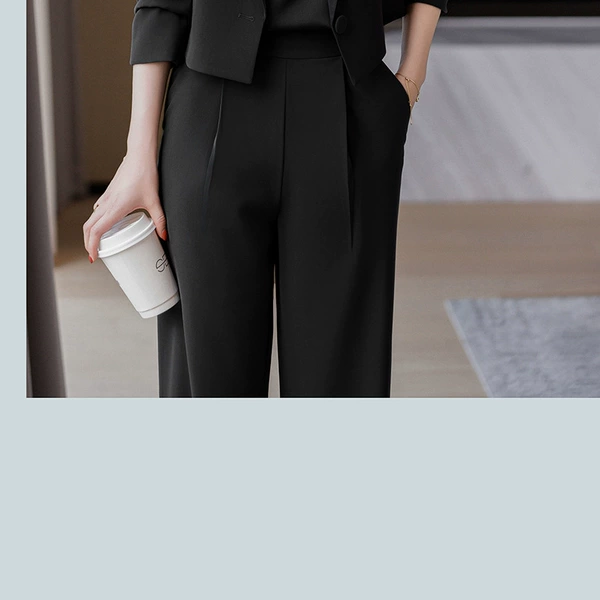 B138 black pants