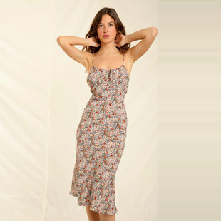 �F؛054#�¿�2022�黨�Ը����L��������ʽ�͹ŵ����B��ȹ�͹�Ů�b