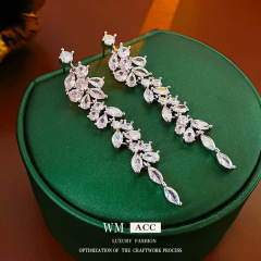 銀針の長いタイプのジルコンの枝の水滴のイヤリングの高級感のファッションのフリンジのイヤリングのアクセサリーのメーカーのピアスのイヤリングの女性