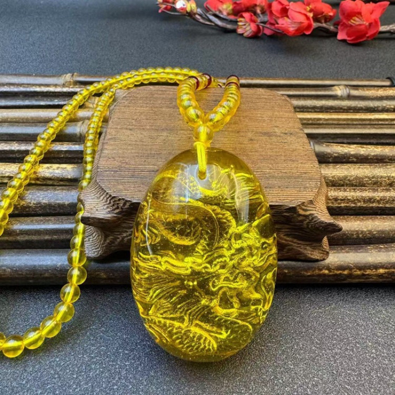 树脂蜜蜡内雕心经千手观音金珀琥珀阴雕吊坠项链厂家批发直播货源|undefined