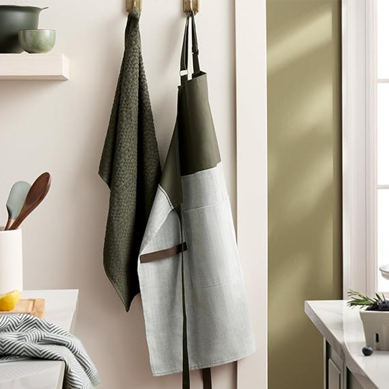 Nuevo delantal de lona transfronterizo logotipo personalizado empalme colgante color colgante café ropa de trabajo delantal de cocina doméstica