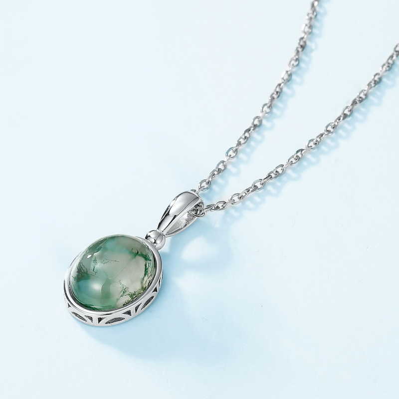 Colgante de ágata de agua natural brillante con incrustaciones hechas a mano de nuevo estilo transfronterizo S925 colgante de clavícula de piedra de musgo verde con incrustaciones de plata
