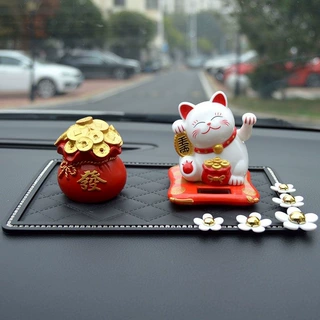 汽车摆件太阳能光感摇摆猫车内饰品摆件车载中控台上装饰用品