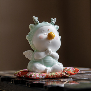 Creative celadon meditation dragon tea pet ornaments cute adorable pet car accessories dragon year zodiac tea play crafts