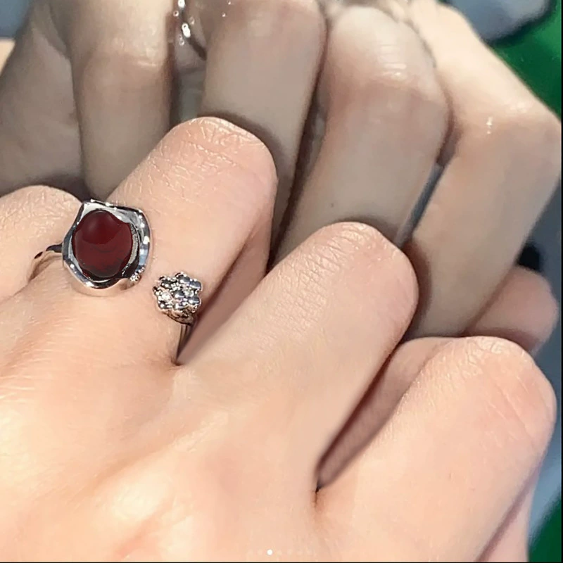 Adjustable Retro Ring, Moonstone Accent, Small Light-Luxury Style for Index Finger