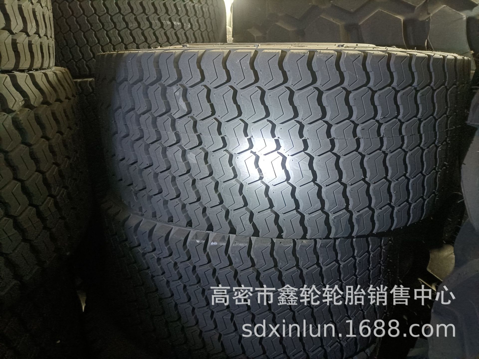 供应草地园艺轮胎41X14-20 445/65-20 355/80D20可配钢圈