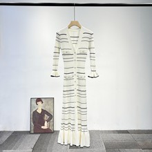 法式跨境女装夏季新款气质小众轻奢修身V领条纹针织开衫连衣裙女