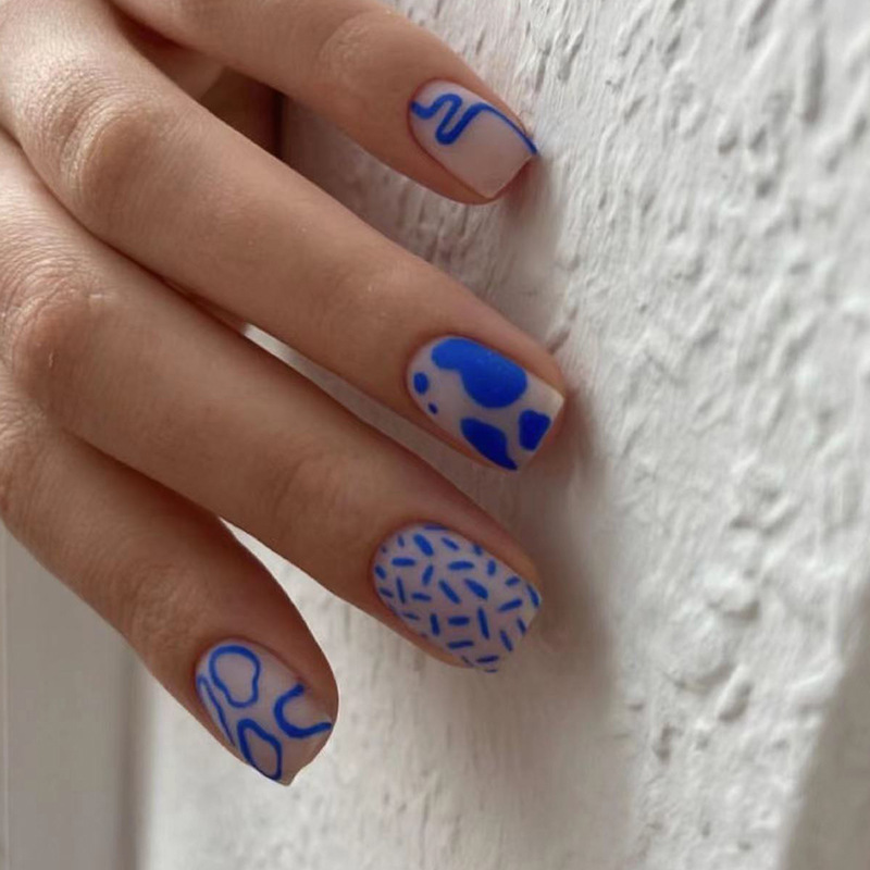 Wear nail cow pattern blue line pattern novel geometric frosted white short manicure finished fake nails