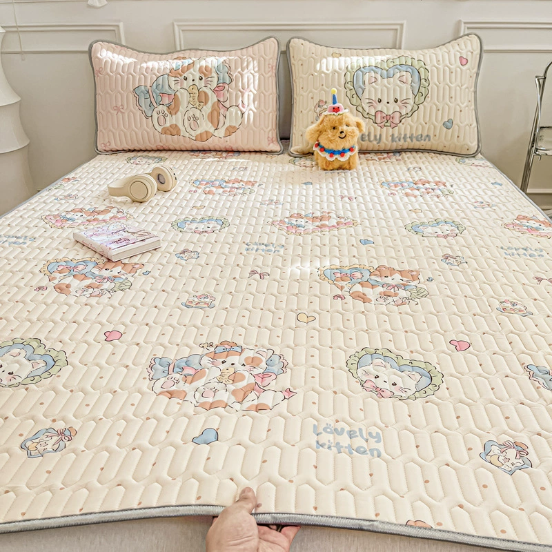 Летний охлаждающий коврик из ледяного шелка и латекса, комплект из трех предметов, с принтом, мягкий охлаждающий матрас, двойного назначения (односпальный/двуспальный), в свежем мультяшном стиле.