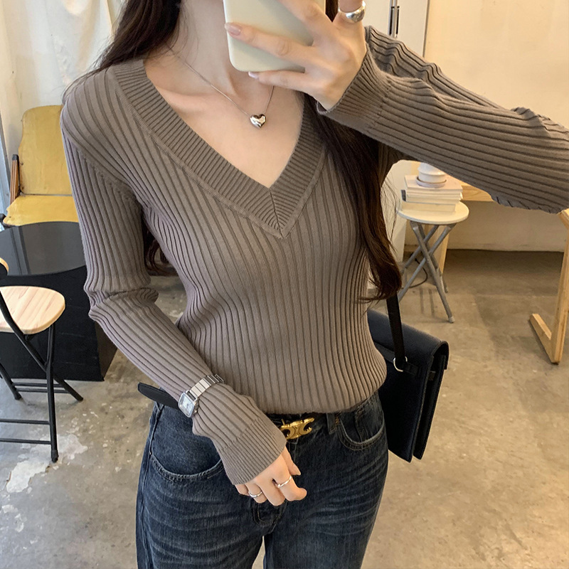 韩系高级感修身抗条V领内搭打底针织衫女秋冬季2025新款打底上衣|undefined