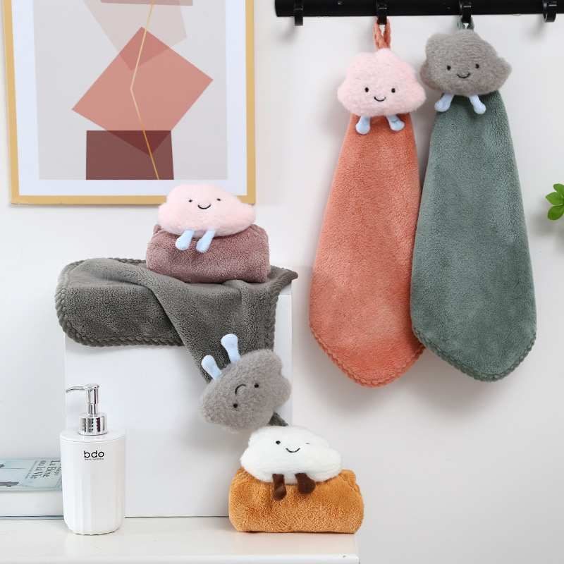 30*30珊瑚絨白雲小方巾批發 外貿2022新款素色麻花邊擦手巾分銷