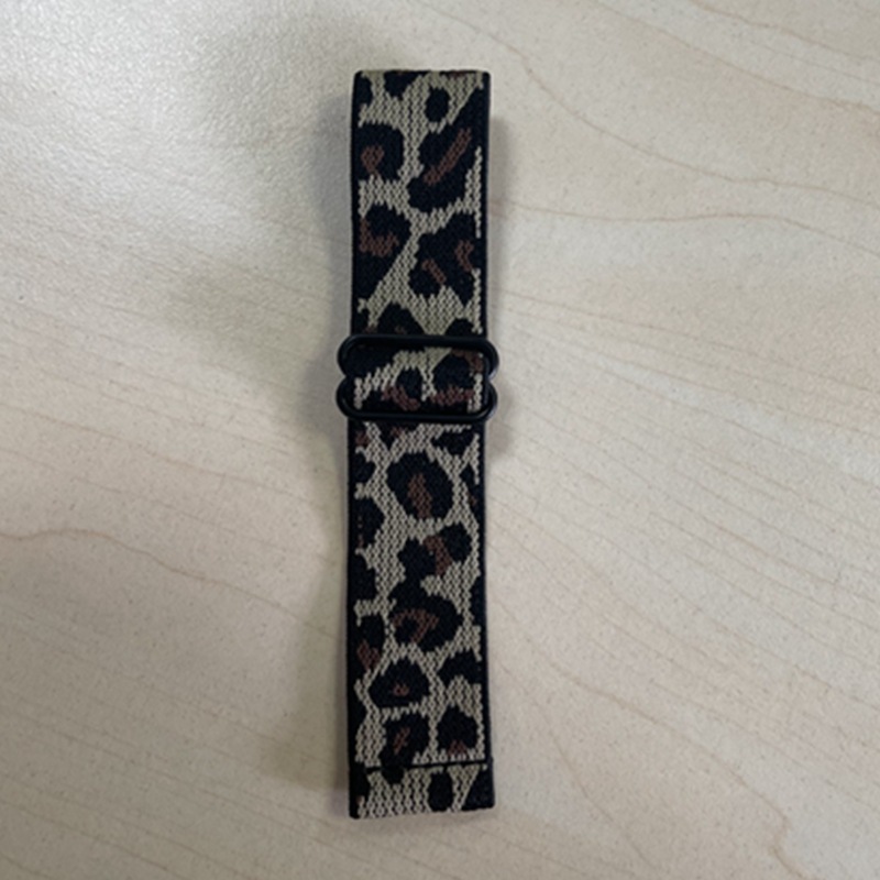 Light leopard print