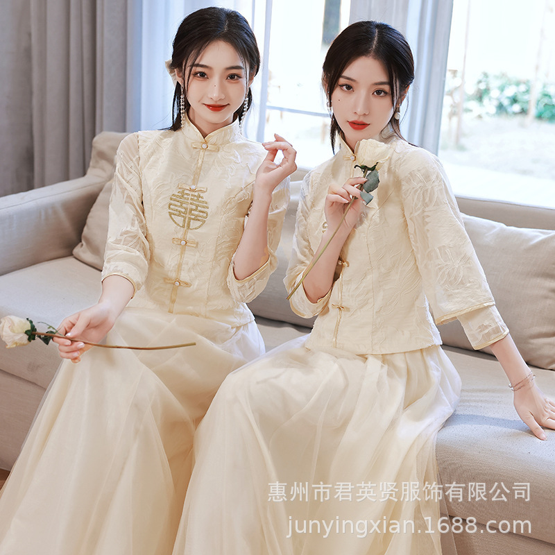 Chinese bridesmaid dress summer new style dress champagne sisters dress Chinese style small wedding cheongsam bridesmaid dress Chinese bridesmaid dress summer new style dress champagne sisters dress Chinese style small wedding cheongsam bridesmaid dress