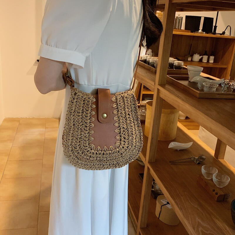 2023 New Summer New Straw Small Bag Stylish All-match Crossbody Bag Fashionable Woven Shoulder Small Satchel Week