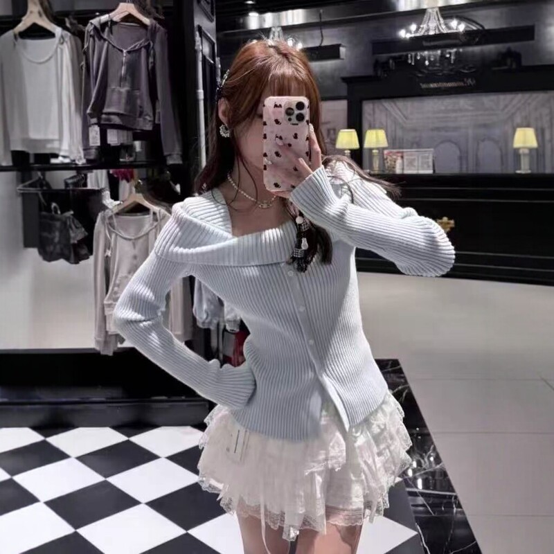 Wm's New French-Style Gentle One-Shoulder Knitted Cardigan for Women, Autumn and Winter Buttoned High-End Sweater, Bm Long-Sleeved Jacket
