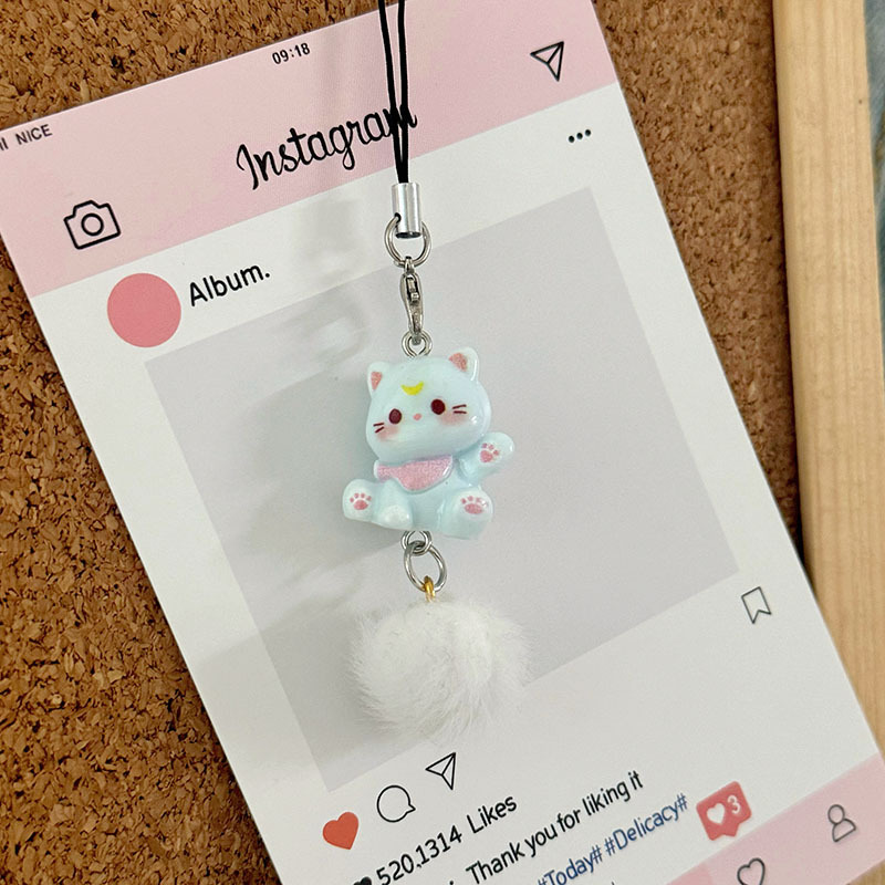 新商品の立体アニメの子猫の携帯チェーンが可愛い樹脂のキーホルダーです。