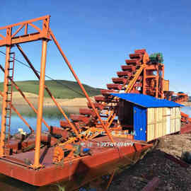 推荐大型淘金设备 链斗式采金船 河道水库挖金采金船  规格可定制