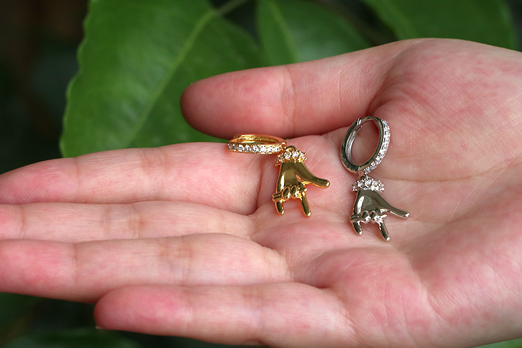 Earrings Classification Daily Occasion New Personalized Metal Gesture Style Retro Simple Earrings