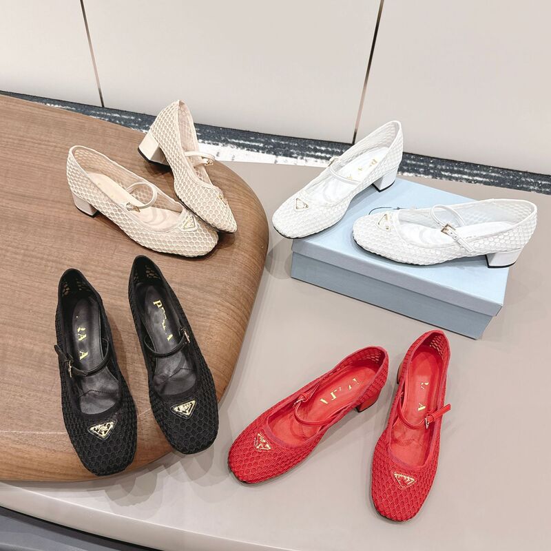 Top-tier P-brand spring and autumn new British-style ballet shoes, trendy and fashionable low-cut versatile Mary Jane shoes Top-tier P-brand spring and autumn new British-style ballet shoes, trendy and fashionable low-cut versatile Mary Jane shoes