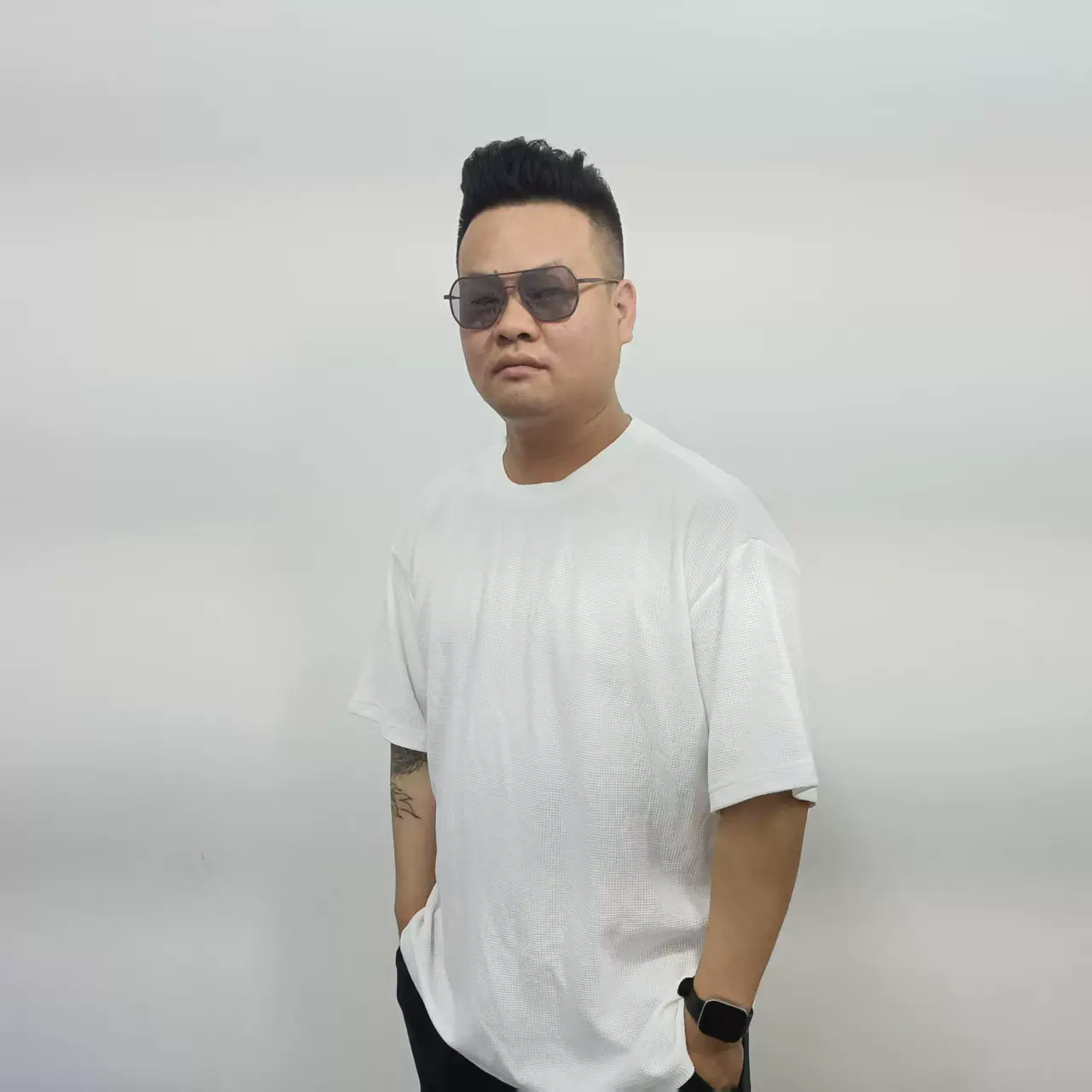 2025夏季，解锁时尚密码；欧美范华夫格宽松T恤，超绝氛围感。