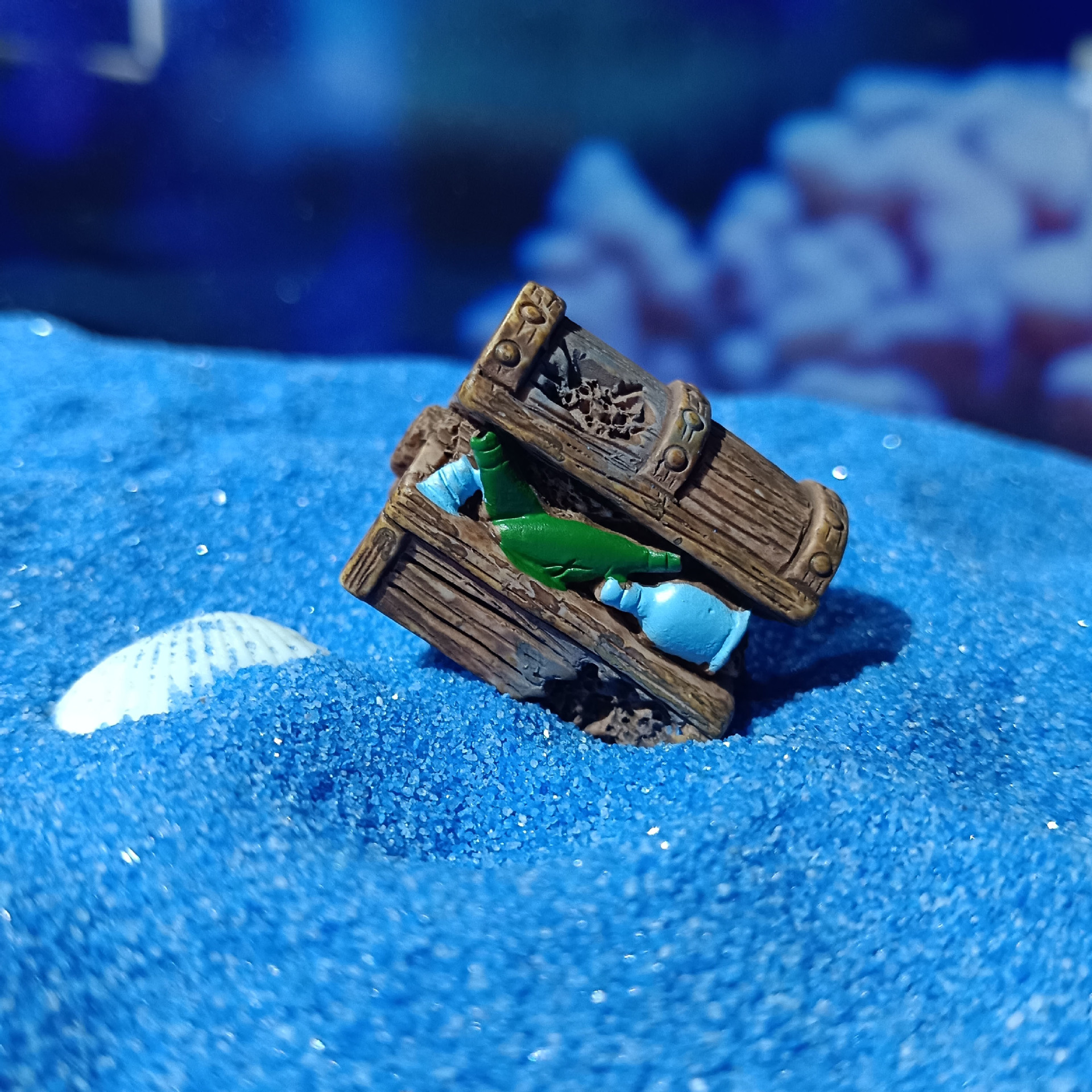 Escenografía de musgo, accesorios de micropaisaje, suculentas macetas, pecera, al por mayor, fondo marino, caja de madera vieja hundida, caja del tesoro, coche