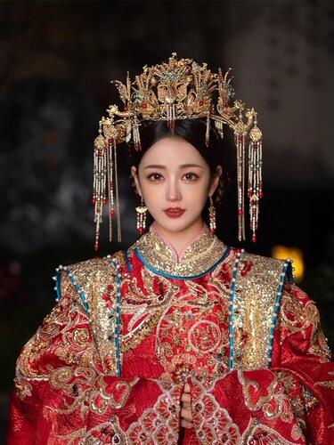 Phoenix Crown: Modern-Style Bridal Headdress for Hanfu Wedding—New Design, Luxurious Chinese-Style Wedding Accessory Perfect for Imperial Queen's Grand Ceremony and Show He Style Hairstyles