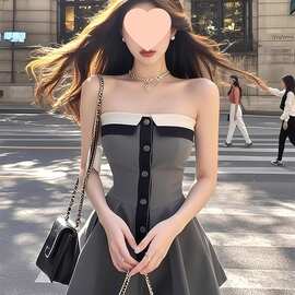 一字肩连衣裙2025新款今年流行爆款女装春季独特漂亮收腰a字裙子