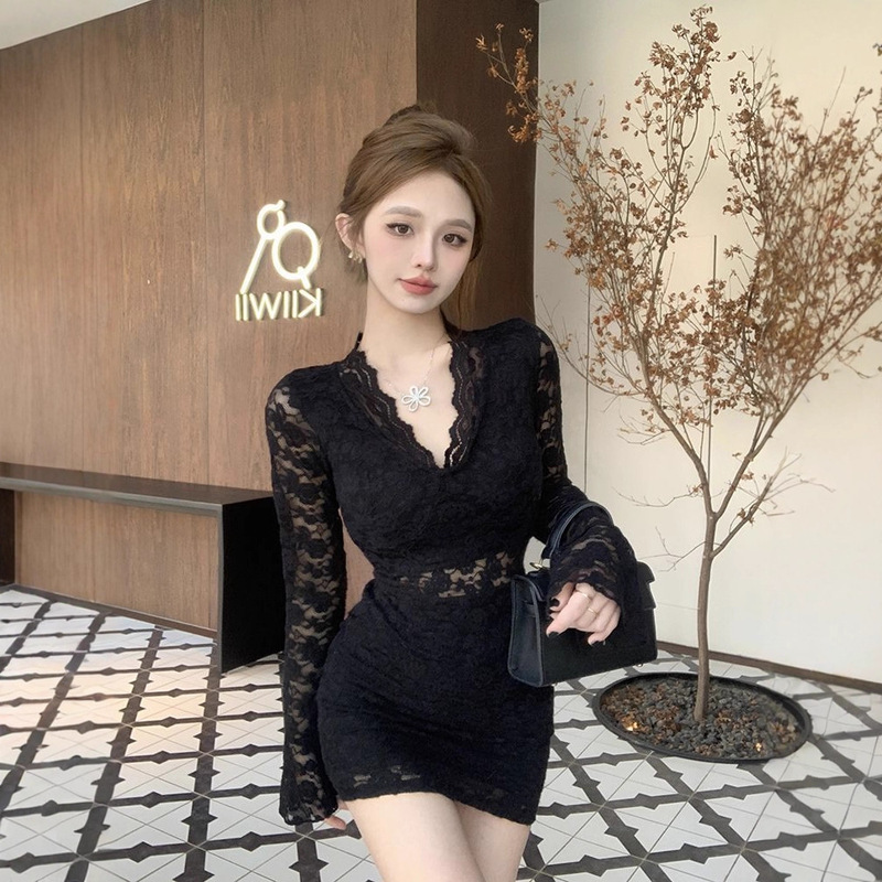 Ready-Made French-Style Pure Desire Style Slightly Flared Long-Sleeved Hollow Lace Collar Dress French-Style Women's Autumn and Winter Hip-Hugging Dress