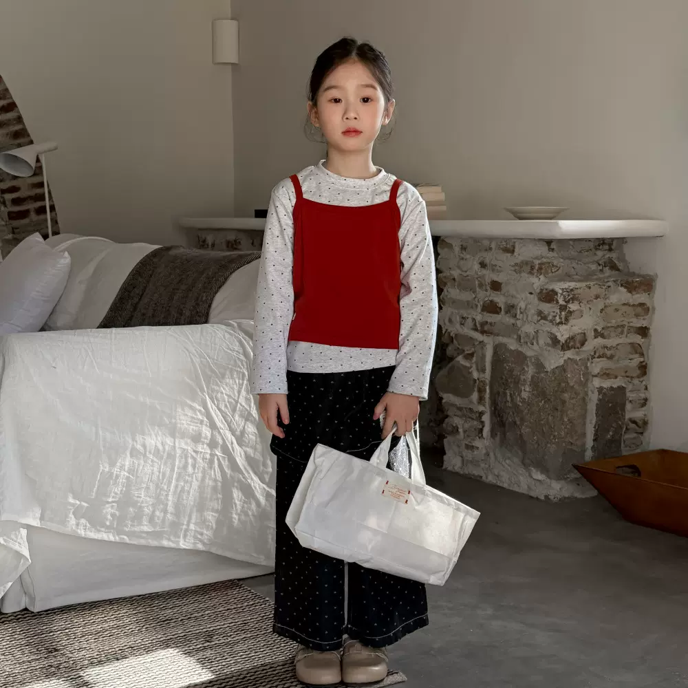 童背心2025春款女宝宝韩版纯色针织坎肩儿童简约圆点打底衫末小蒙