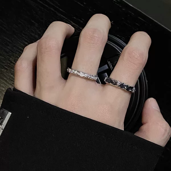 Black or White Couple Ring Personalized Niche Design Open Ring Cold Wind Texture Glaze Finger Ring for Men and Women