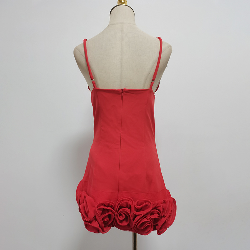 Robe courte élégante en satin pour femme – Robe de cocktail moulante taille haute sans bretelles (rouge cerise, mélange de polycoton extensible, bordure en dentelle florale)_voghion.com