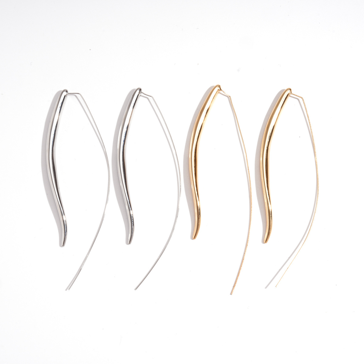 Europa y los Estados Unidos exageraron la superficie de metal brillante en forma de gota de agua ganchos de orejas largos personalidad transfronteriza simple nicho de alta sensación pendientes para mujeres