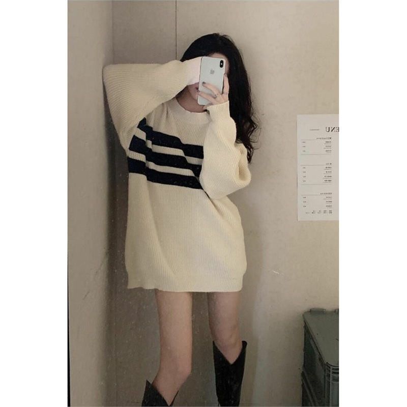 2025秋冬季新款韩版中长款慵懒风黑色针织毛衣女