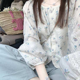 法式甜美泡泡袖碎花雪纺衬衫秋季韩系新款温柔风蕾丝刺绣防晒衫女