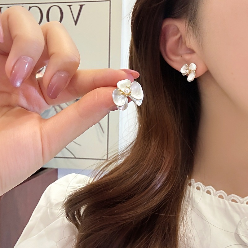 淘宝爆同款法式清新甜美拉丝滴油蝴蝶兰花朵耳钉耳夹珍珠百搭耳饰|undefined