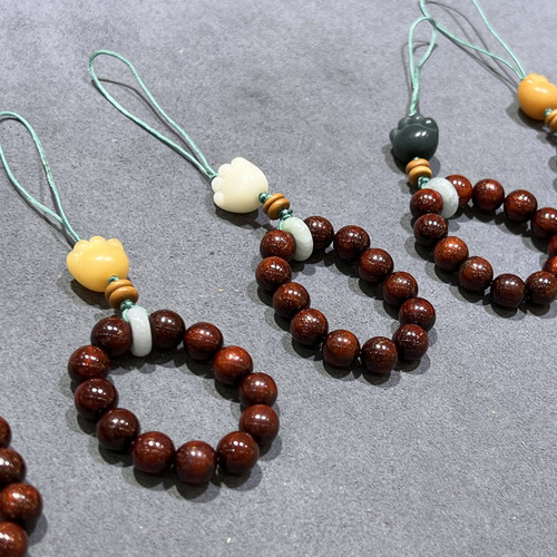 Small leaf red sandalwood hand-twisted with bodhi root cat claw accessories jade jewelry ethnic style women's simple style