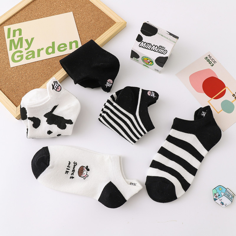 2021春夏新款黑白刺繡奶牛條紋卡通船襪可愛日系短筒棉襪子學生襪